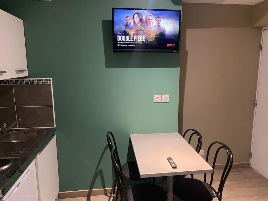 2 - Hyper Centre - 1 A 4 Personnes Apartment Douai